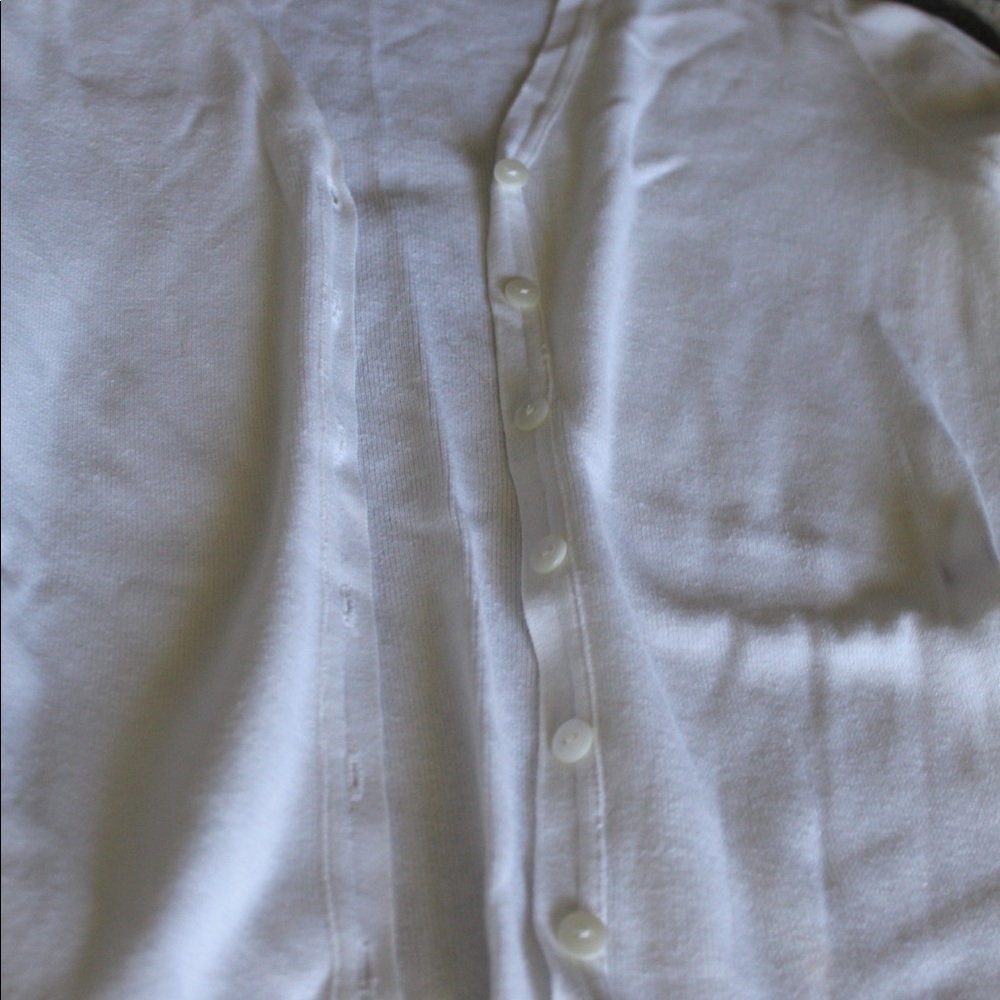 White Gap Cardigan - Picture 2 of 3